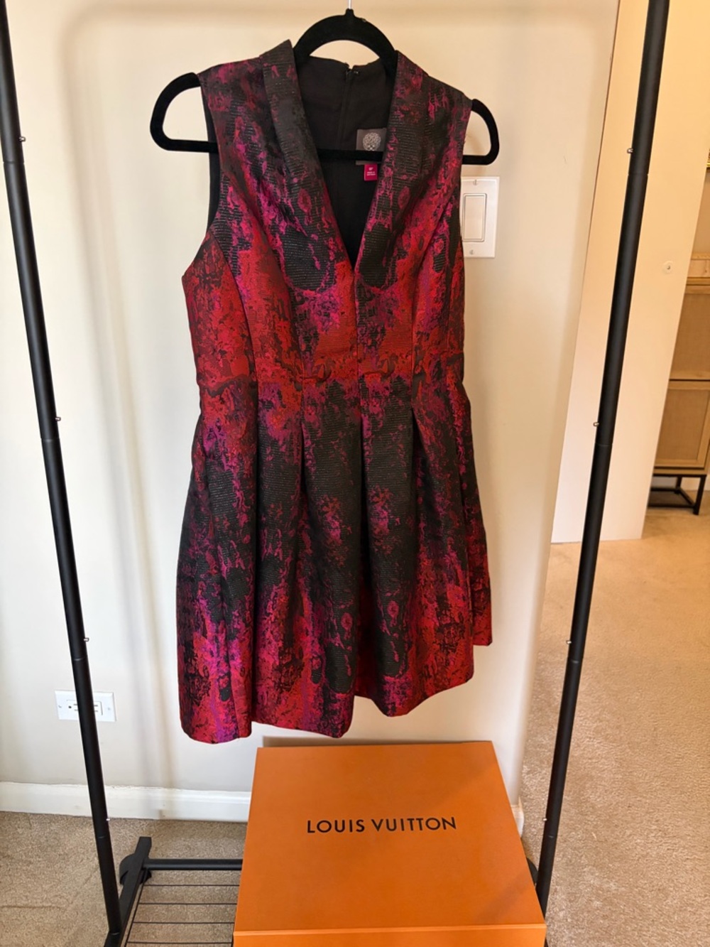 Vince Camuto Black and Fuchsia Jacquard V-Neck Fit-and-Flare Dress